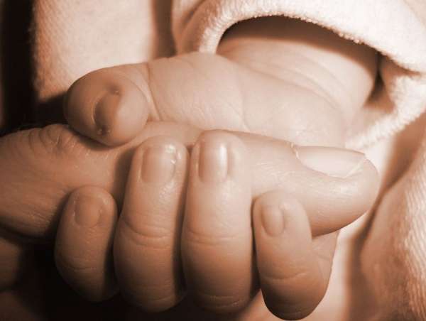 Quitan la custodia de dos ni&ntilde;os a sus abuelos y la dan a una pareja homosexual - Asociaci&oacute;n Misionera de Iglesias Pentecostales